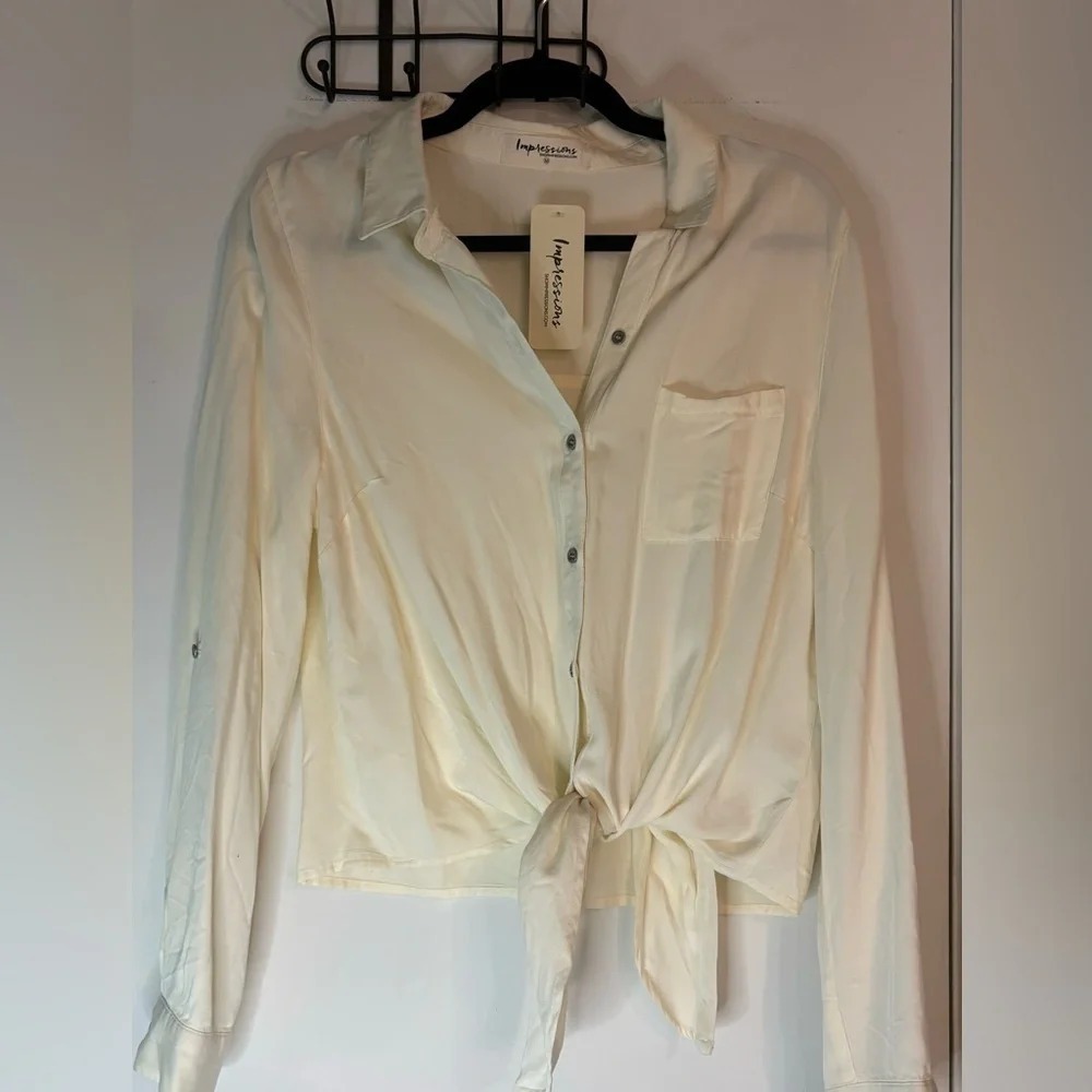 NWT Impressions Womens M Long Sleeve Roll Tabs Waist Tie Button Down Ivory Woven